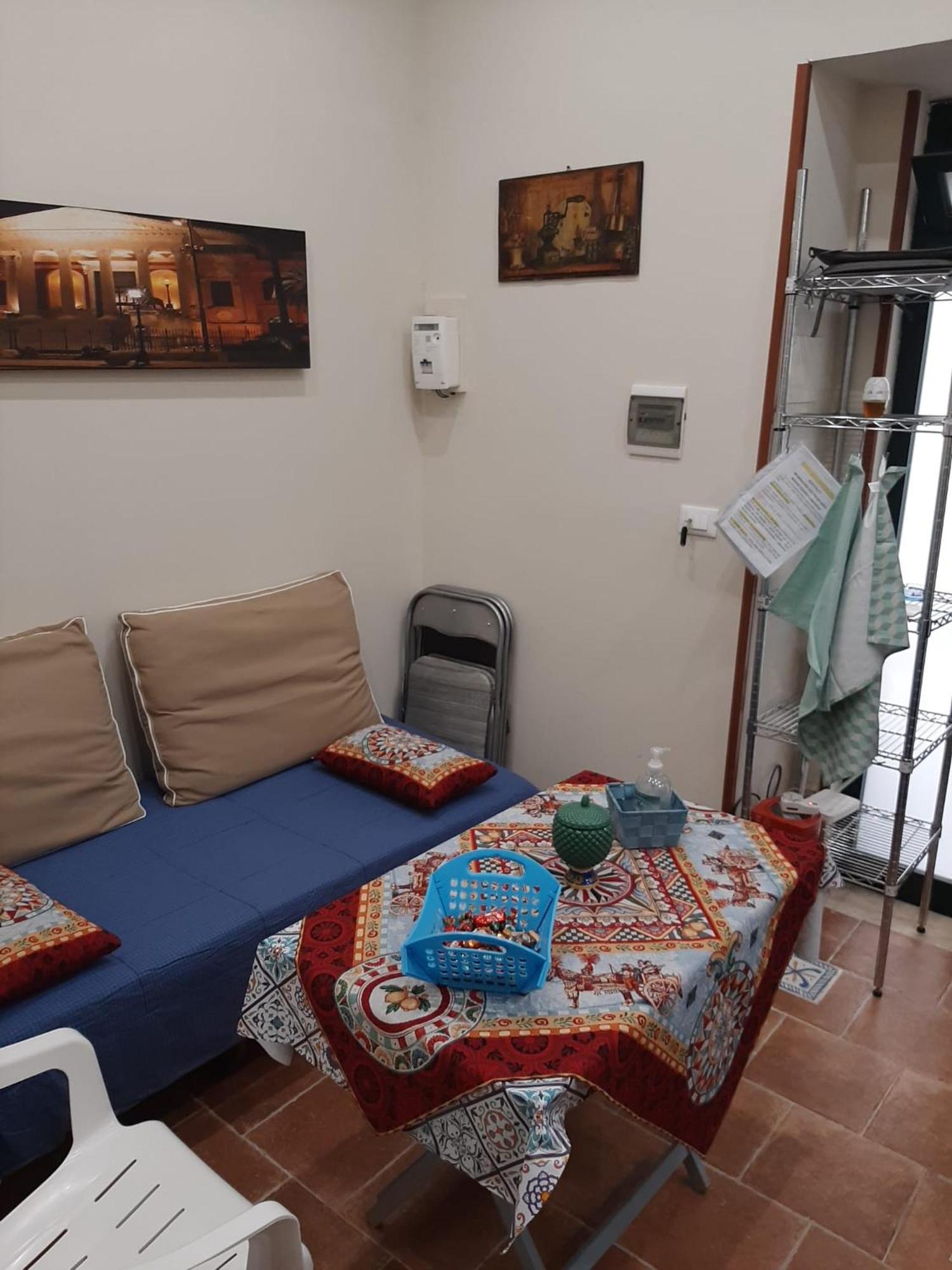 Casa Vacanza Di Via Giacalone Palermo Exterior photo